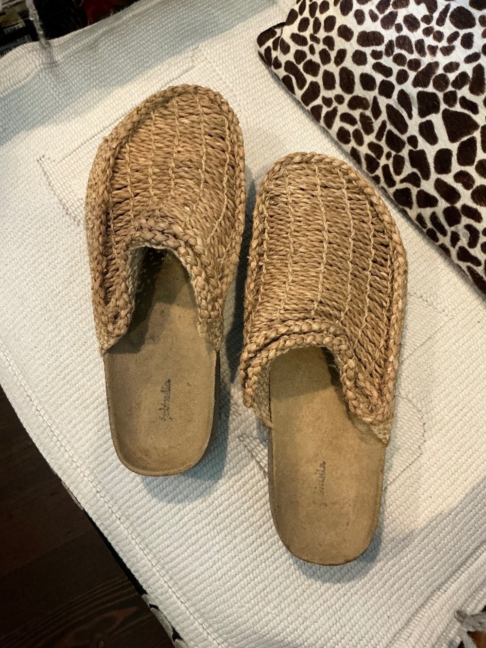 Really cool rattan slip ons like Birkenstock like new! Size 43